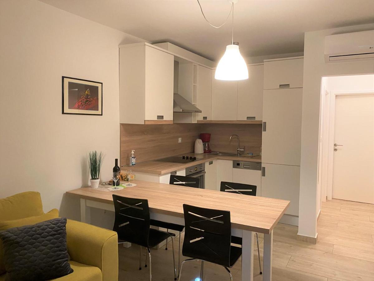 Apartments Carpe Diem Primosten Exterior photo